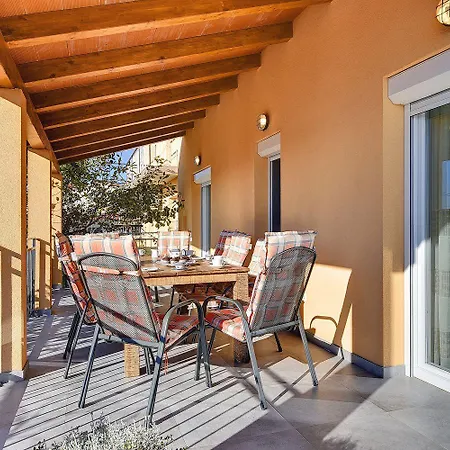 Mit Privatem Pool, Spielplatz, Wlan, Klima, Bbq 펜션