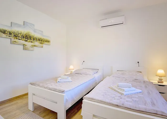 Mit Privatem Pool, Spielplatz, Wlan, Klima, Bbq 펜션