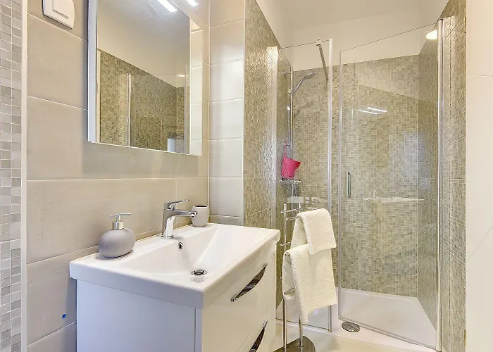 Mit Privatem Pool, Spielplatz, Wlan, Klima, Bbq