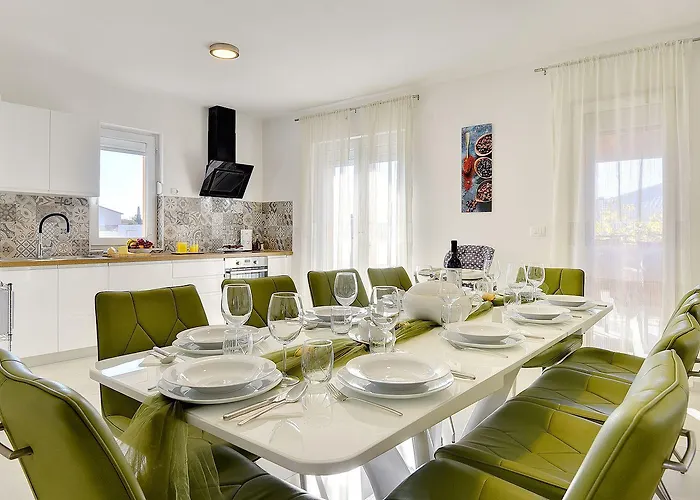 펜션 Mit Privatem Pool, Spielplatz, Wlan, Klima, Bbq