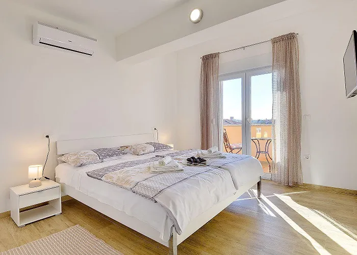 펜션 Mit Privatem Pool, Spielplatz, Wlan, Klima, Bbq *